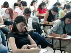 Universidades</p>...</div>

 

 

<div class=